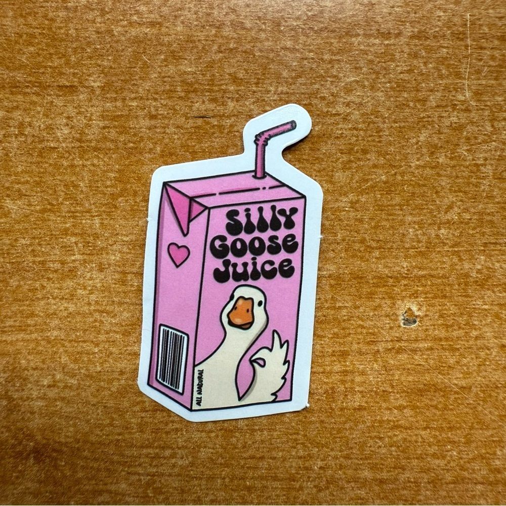 Silly Goose Juice Sticker‎